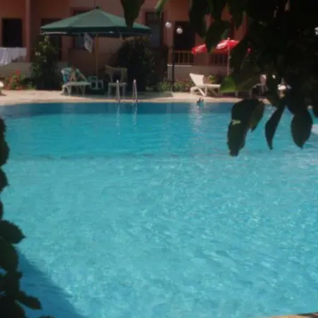 Suzanne Ξενοδοχείο