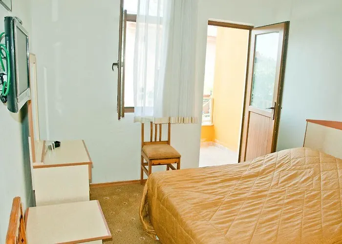 Suzanne هيسارونو