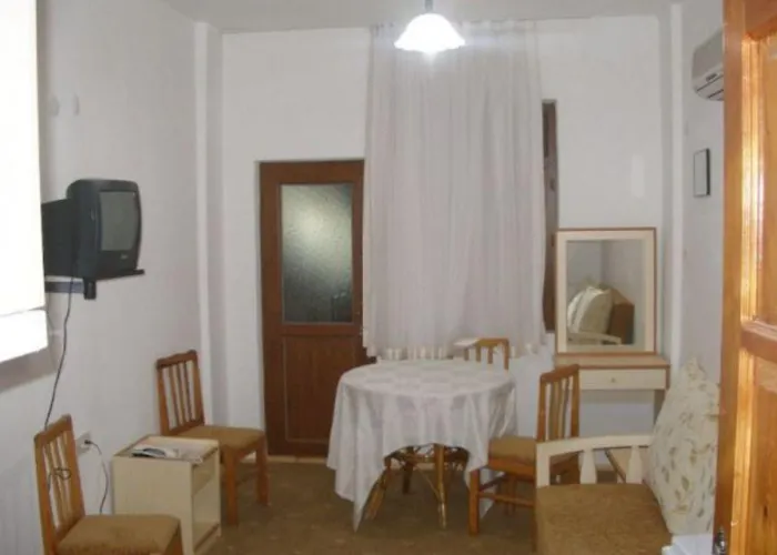 Suzanne * هيسارونو